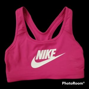 Nike Dri-Fit Swoosh Sports Bra